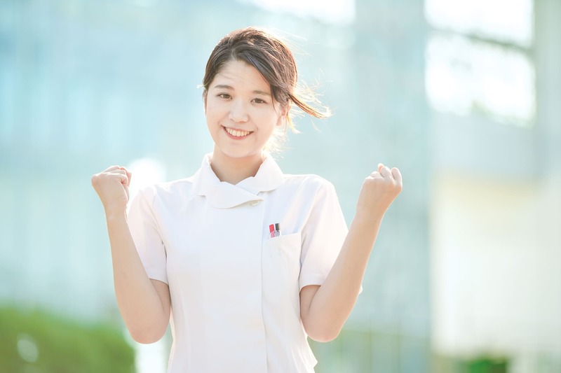 転職に向けて気合を入れる看護師